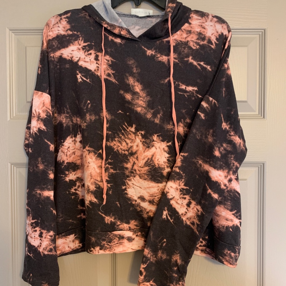 Crop Top hoodie by Ginger G. Size Large. Soft and stretchy - Picture 4 of 9
